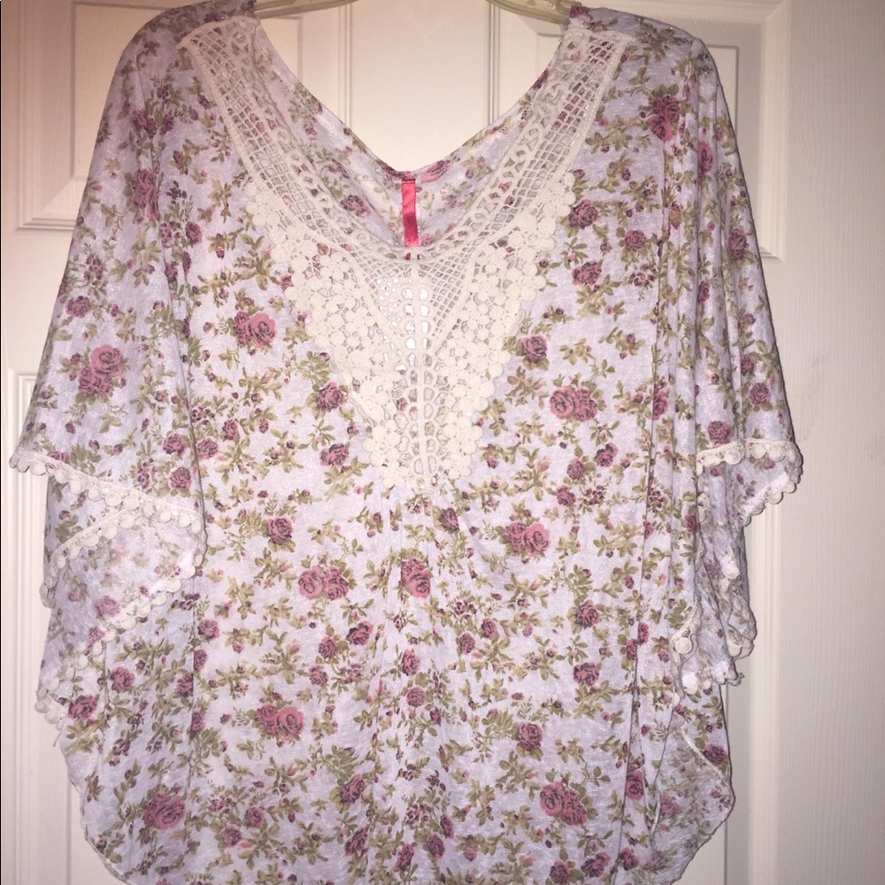 Women’s plus top